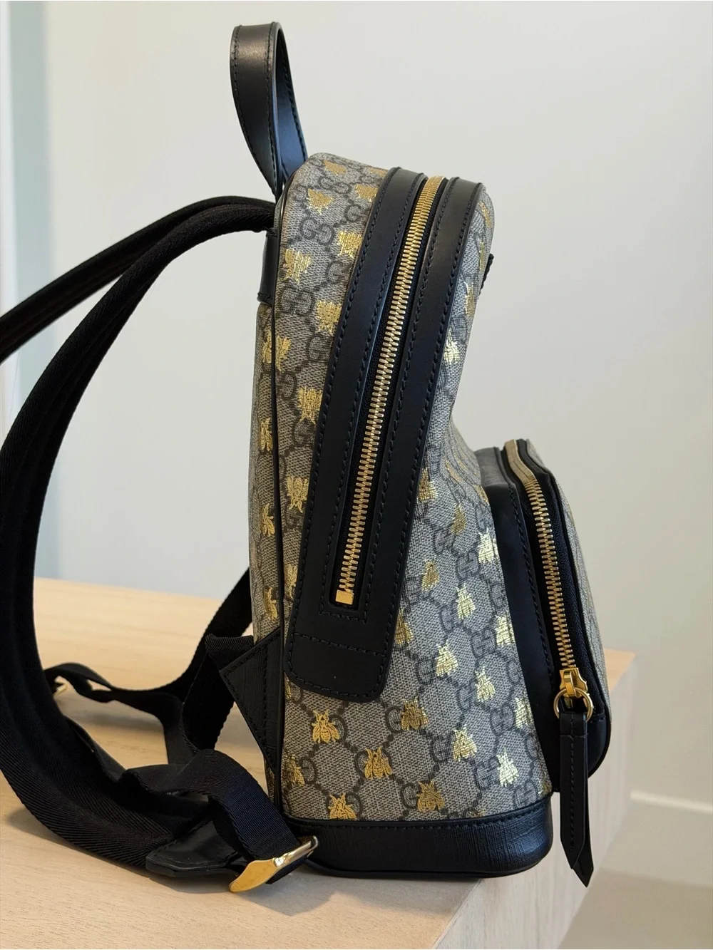 Gucci GG Supreme Bee Backpack